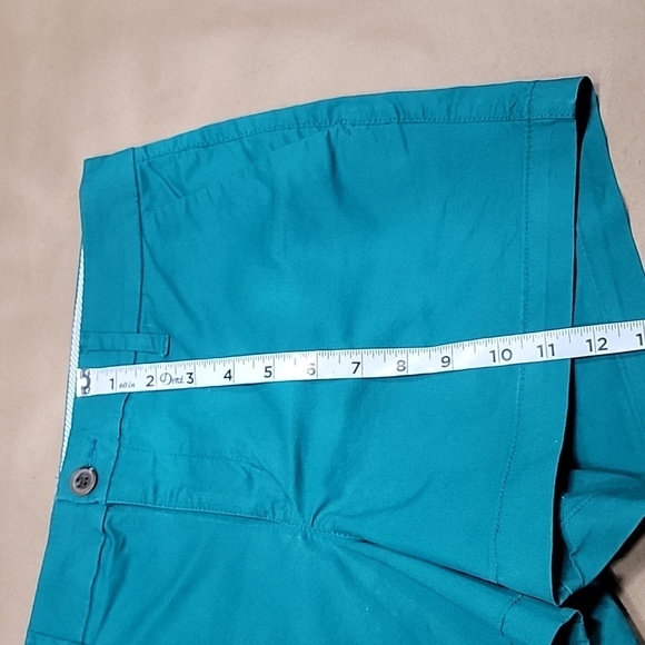 Old Navy Size 6 Dark Teal Green/Blue "Everyday Short", Excellent Used Condition - Picture 7 of 10